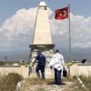 Kars’ta şehitler anıtına saldırı Kars’ta şehitler anıtına saldırı