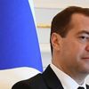 Medvedev ’metro güvenliği’ yasasını imzaladı Medvedev ’metro güvenliği’ yasasını imzaladı