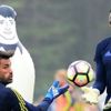 Aykut Kocaman derbide Kameni'ye şans vermeyi düşününce Volkan Demirel kriz çıkardı