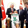 Pınar Karşıyaka, önce AKP'yi sonra Cumhurbaşkanı'nı ziyaret ettiğini duyurdu Pınar Karşıyaka, önce AKP'yi sonra Cumhurbaşkanı'nı ziyaret ettiğini duyurdu