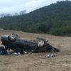 Otomobil tarlaya uçtu: 2 yaralı Otomobil tarlaya uçtu: 2 yaralı