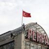 Şişli'de intihar girişimi Şişli'de intihar girişimi