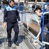 Vatandaşlar uyarıları dikkate almadı, bankların çevresi demir bariyerlerle çevrildi Vatandaşlar uyarıları dikkate almadı, bankların çevresi demir bariyerlerle çevrildi