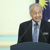 Malezya'da başbakanı istifa etti