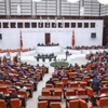Dövizle askerliği bin avroya düşüren tasarı yasalaştı Dövizle askerliği bin avroya düşüren tasarı yasalaştı