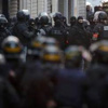 Paris'te şafak operasyonu!