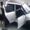 Bagajından 2 yaralı çıktı! Bagajından 2 yaralı çıktı!