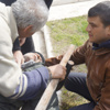 Evini alevler içinde görünce bayıldı Evini alevler içinde görünce bayıldı