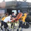 Hamile kadını Mehmetçik hastaneye böyle yetiştirdi Hamile kadını Mehmetçik hastaneye böyle yetiştirdi