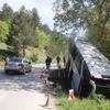 Bolu'da yolcu otobüsü dereye uçtu, 7 kişi yaralandı Bolu'da yolcu otobüsü dereye uçtu, 7 kişi yaralandı