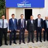 Enerji çalışanları haftasını ekibiyle birlikte kutladı Enerji çalışanları haftasını ekibiyle birlikte kutladı