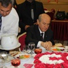 Bahçeli'den milletvekillerine Mozart ziyafeti! Bahçeli'den milletvekillerine Mozart ziyafeti!