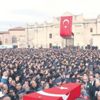 Şehitlere gözyaşlarıyla veda Şehitlere gözyaşlarıyla veda