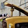 Eskişehirli kuruyemişçi 61 yaşındaki traktörüne gözü gibi bakıyor Eskişehirli kuruyemişçi 61 yaşındaki traktörüne gözü gibi bakıyor