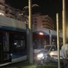 Nikah sarayı çıkışında, otomobil tramvaya çarptı Nikah sarayı çıkışında, otomobil tramvaya çarptı