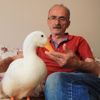 En yakın arkadaşı, ördeği 'Pamuk'