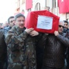 Şehidi 15 bin kişi uğurladı