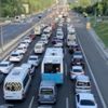 FSM'de 4 şerit kapatıldı, trafik oluştu
