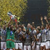 Juve, sezonun ilk kupasını aldı!.. Juve, sezonun ilk kupasını aldı!..