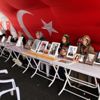 HDP önündeki ailelerin evlat nöbeti 195 inci gününde HDP önündeki ailelerin evlat nöbeti 195 inci gününde