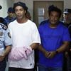 Efsane futbolcu Ronaldinho, müstehcen görüntülerin olduğu klipte oynadı Efsane futbolcu Ronaldinho, müstehcen görüntülerin olduğu klipte oynadı