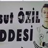 Mesut Özil'in o fotoğrafı değiştiriliyor Mesut Özil'in o fotoğrafı değiştiriliyor