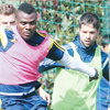 Büyük derbi yaklaşırken futbolculardan dev adım Büyük derbi yaklaşırken futbolculardan dev adım