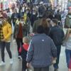 Sokağa çıkma kısıtlaması öncesinde Eminönü'nde alışveriş yoğunluğu Sokağa çıkma kısıtlaması öncesinde Eminönü'nde alışveriş yoğunluğu
