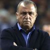 Galatasaraylı taraftarlar isyan etti Galatasaraylı taraftarlar isyan etti