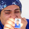 Kayıp kızı için gözyaşlarına boğuldu Kayıp kızı için gözyaşlarına boğuldu
