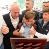 Gürsu Belediye Başkanı Cüneyt Yıldız gözyaşlarıyla uğurlandı Gürsu Belediye Başkanı Cüneyt Yıldız gözyaşlarıyla uğurlandı