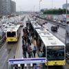 Metrobüs duraklarında işaretli bekleme yeri dönemi Metrobüs duraklarında işaretli bekleme yeri dönemi