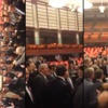İşte Meclis'teki kavganın görüntüleri: Gel dışarı... İşte Meclis'teki kavganın görüntüleri: Gel dışarı...