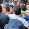 Tayvan Parlamentosu'nda yumruklar konuştu Tayvan Parlamentosu'nda yumruklar konuştu