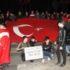 Kırıkkale'de Türk bayrağını alan sokağa koştu Kırıkkale'de Türk bayrağını alan sokağa koştu
