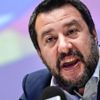 İtalya'nın aşırı sağcı parti lideri Matteo Salvini'ye içinde mermi olan zarf İtalya'nın aşırı sağcı parti lideri Matteo Salvini'ye içinde mermi olan zarf
