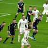 Londra sokaklarında şaşırtan kutlama! İngiliz basını böyle alay etti: İskoçya'nın 0-0'lık galibiyeti