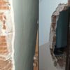 Polis, Boğaziçi öğrencisinin duvarını kırarak içeri girdi Polis, Boğaziçi öğrencisinin duvarını kırarak içeri girdi