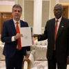 İsrail ve Sudan büyükelçiliklerini açma konusunda anlaştı İsrail ve Sudan büyükelçiliklerini açma konusunda anlaştı