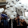 Yolsuzluklara balonlu protesto Yolsuzluklara balonlu protesto