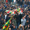 Teröristler Cizre’de devlete kafa tuttu Teröristler Cizre’de devlete kafa tuttu