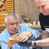 İki kaburgası kırık denilen CHP'li Zeydan Karalar kaburga sofrasında yakalandı!