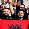 Tosic'e Arnavutluk bayrağı açtılar Tosic'e Arnavutluk bayrağı açtılar