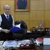 Devlet Bahçeli ilk kez ceketsiz poz verdi Devlet Bahçeli ilk kez ceketsiz poz verdi