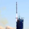 Suudi Arabistan uzaya iki uydu gönderdi Suudi Arabistan uzaya iki uydu gönderdi