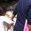 Küçük kızın babasından zorla alınmasıyla ilgili soruşturma Küçük kızın babasından zorla alınmasıyla ilgili soruşturma