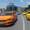 İstanbul'da taksicilerden '5 bin yeni taksi' protestosu İstanbul'da taksicilerden '5 bin yeni taksi' protestosu