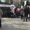 Kadıköy'de beton mikseri yayaya çarptı Kadıköy'de beton mikseri yayaya çarptı