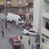 Son dakika: İstanbul Gaziosmanpaşa'da meydan kavgası kamerada! Birbirlerine girdiler |Video