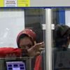 Kar maskeli hırsız 30 saniyede marketi soydu